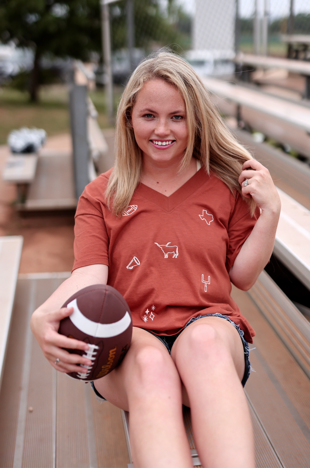 Boyfriend V-Neck - Traditional FOOTBALL Element - Short Sleeve (Vintage Orange))